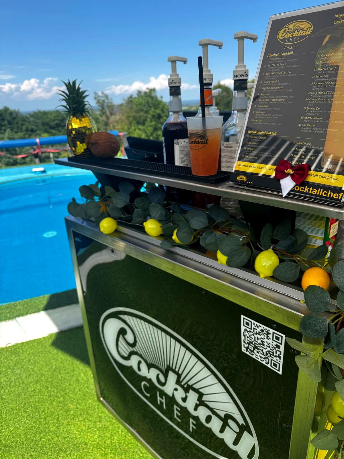 Mobile CocktailChef-Bar am Pool